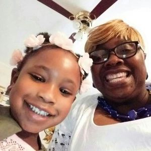 Meet your Posher, Paula